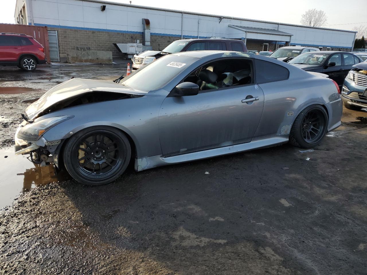 2011 INFINITI G37 BASE