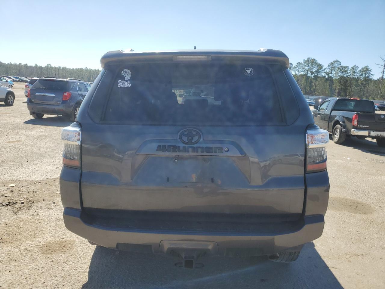 2018 TOYOTA 4RUNNER SR - Image 6