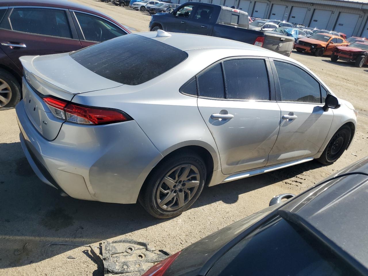 2021 TOYOTA COROLLA LE - Фото 3