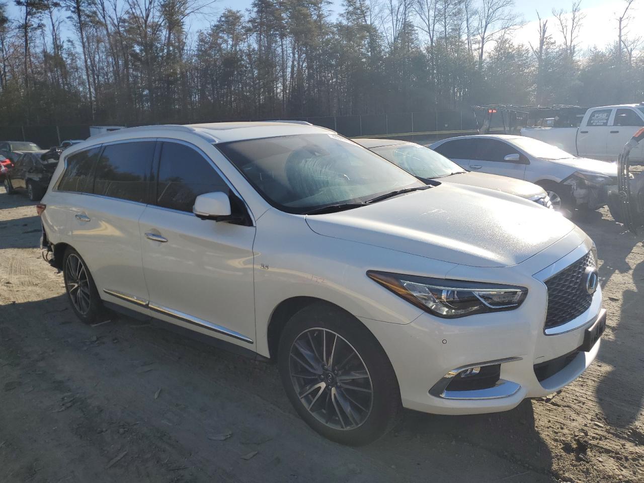 2019 INFINITI QX60 LUXE - Image 4