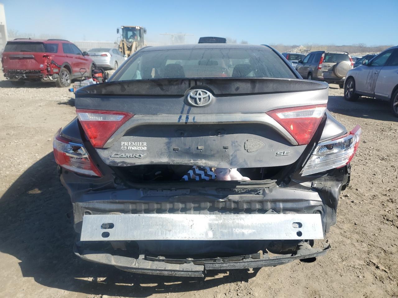 2017 TOYOTA CAMRY LE - Фото 6