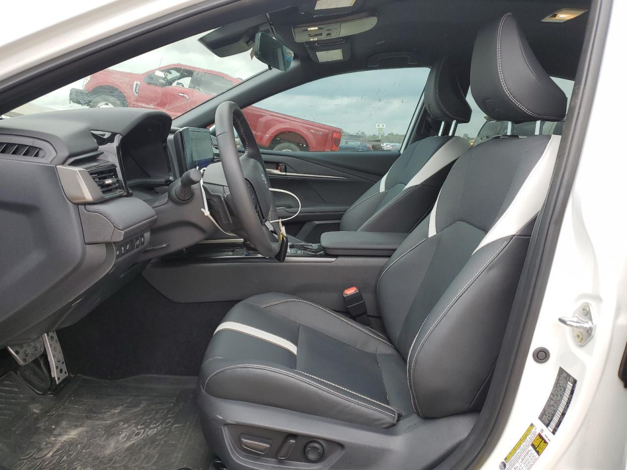 2025 TOYOTA CAMRY XSE - Image 7