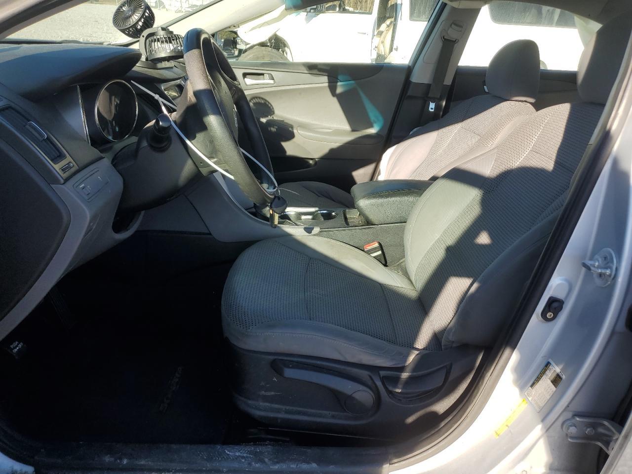 2011 HYUNDAI SONATA GLS - Image 7