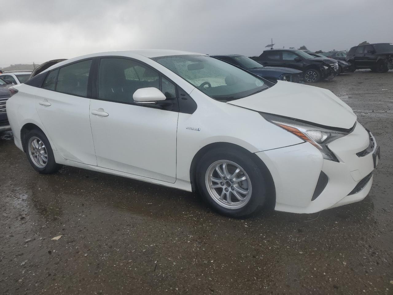 2016 TOYOTA PRIUS - Image 4