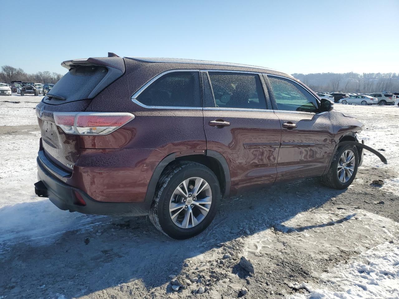 2015 TOYOTA HIGHLANDER - Image 3