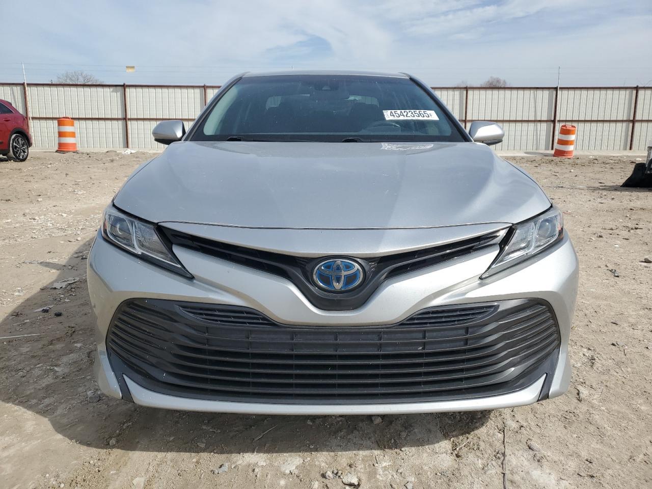 2018 TOYOTA CAMRY LE - Image 5