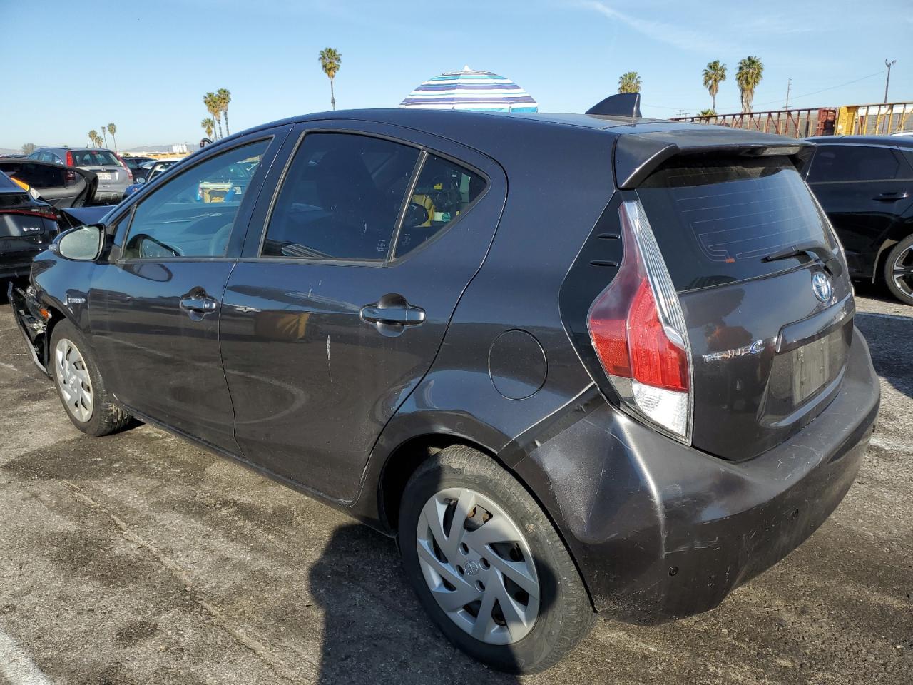 2015 TOYOTA PRIUS C - Фото 2