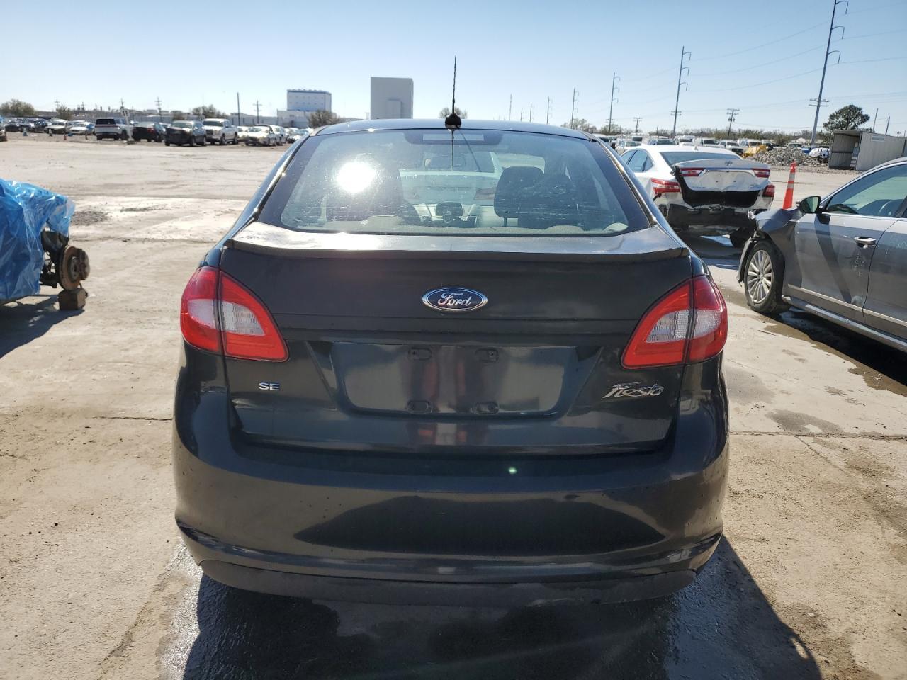 2013 FORD FIESTA SE - Image 6