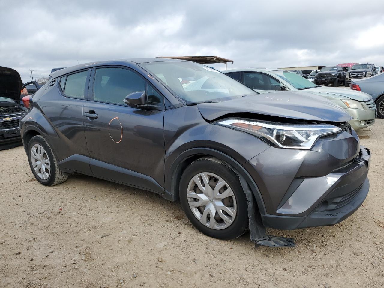 2019 TOYOTA C-HR XLE - Image 4