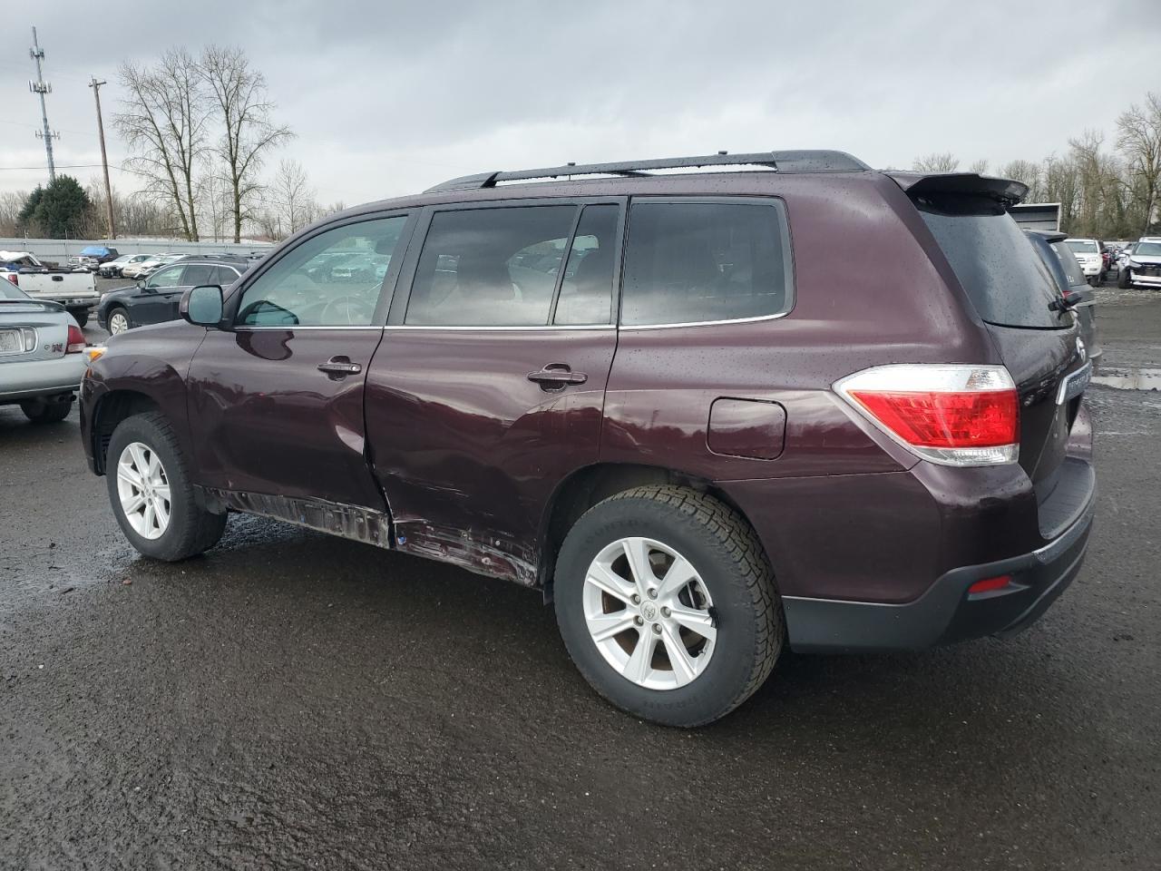 2012 TOYOTA HIGHLANDER - Image 2