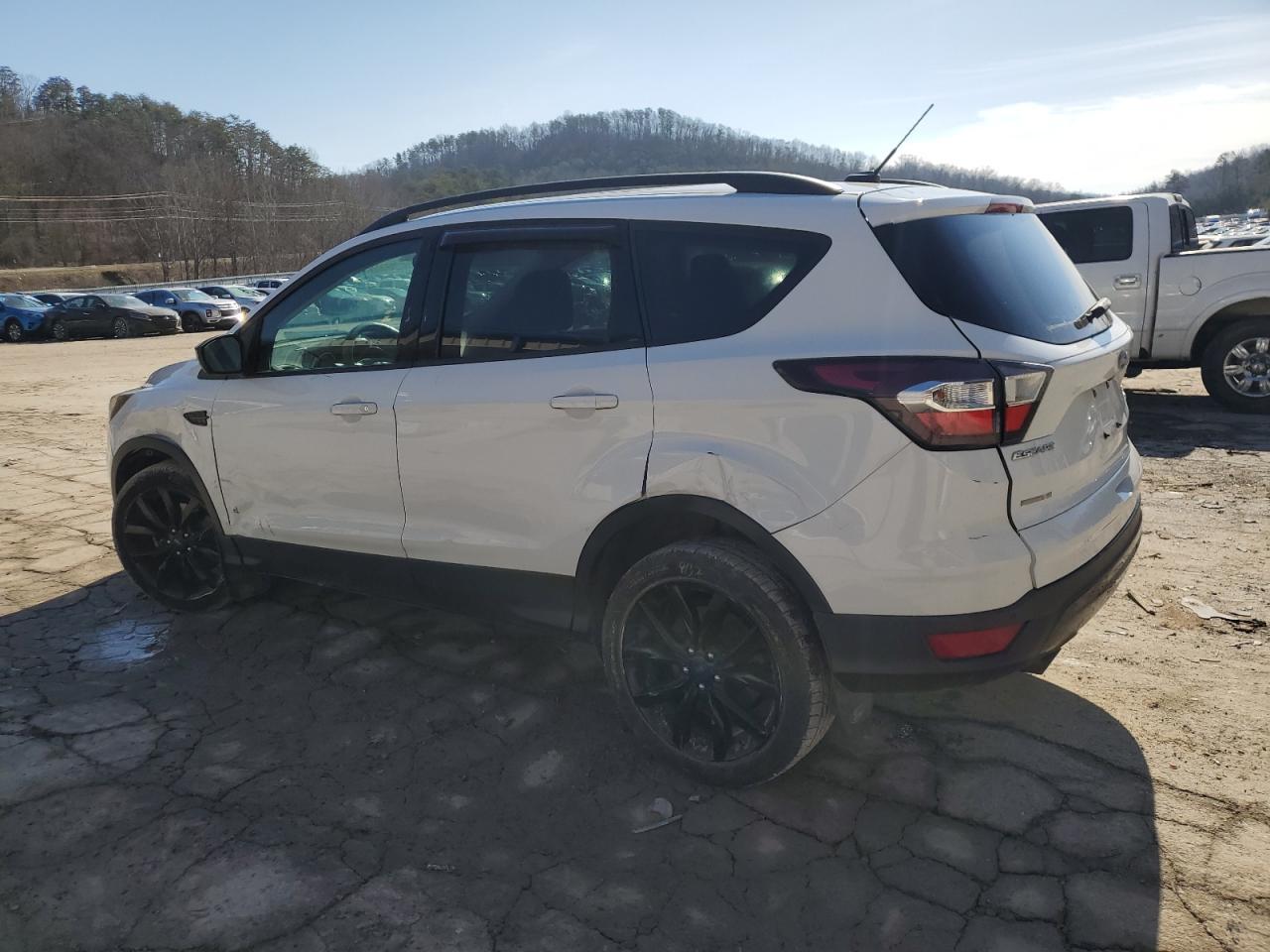 2017 FORD ESCAPE - Фото 2