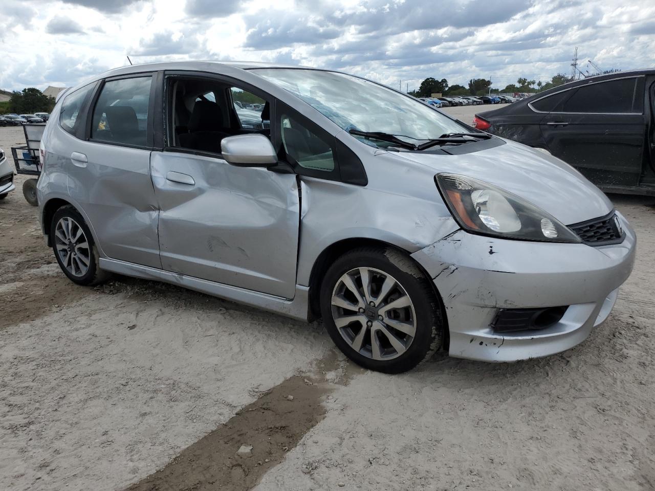 2013 HONDA FIT SPORT - Image 4
