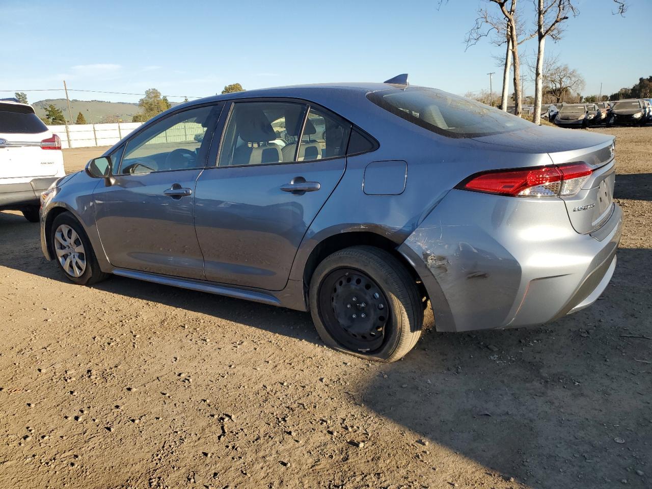 2020 TOYOTA COROLLA LE - Image 2