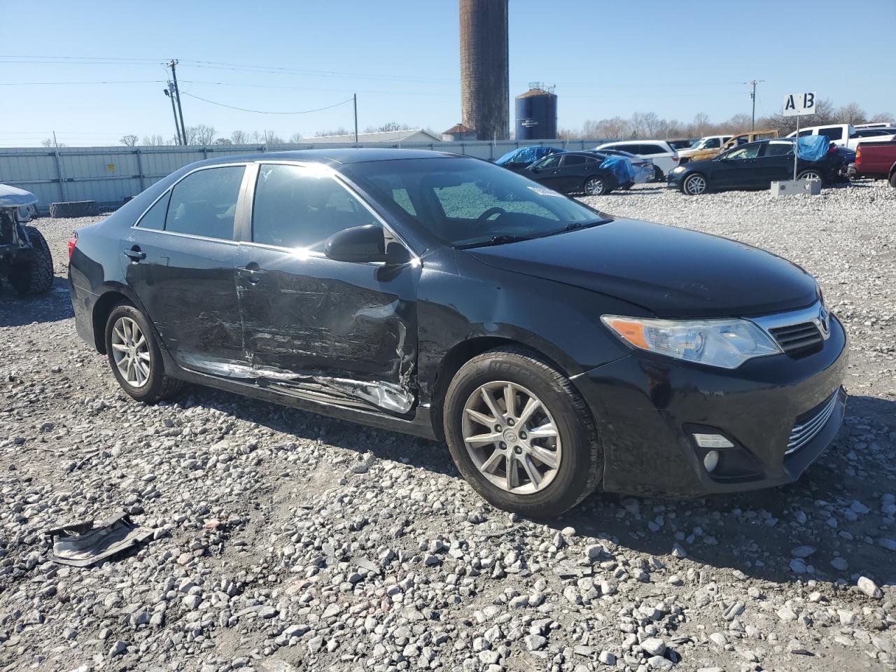 2014 TOYOTA CAMRY L - Image 4