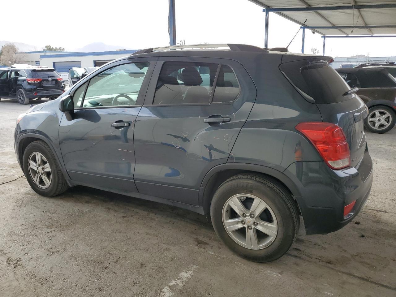 2021 CHEVROLET TRAX 1LT - Фото 2