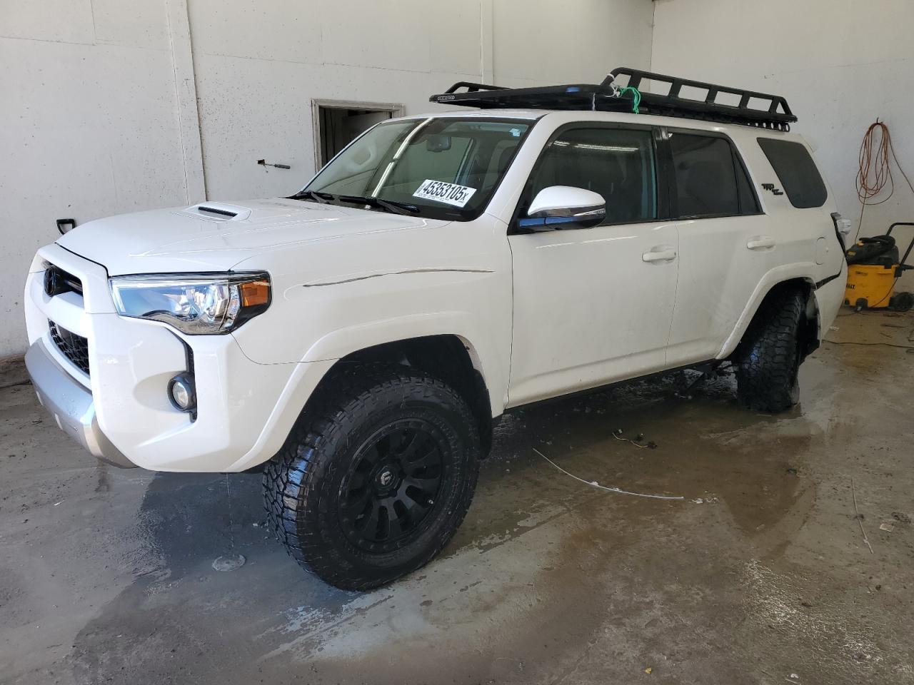 2020 TOYOTA 4RUNNER SR