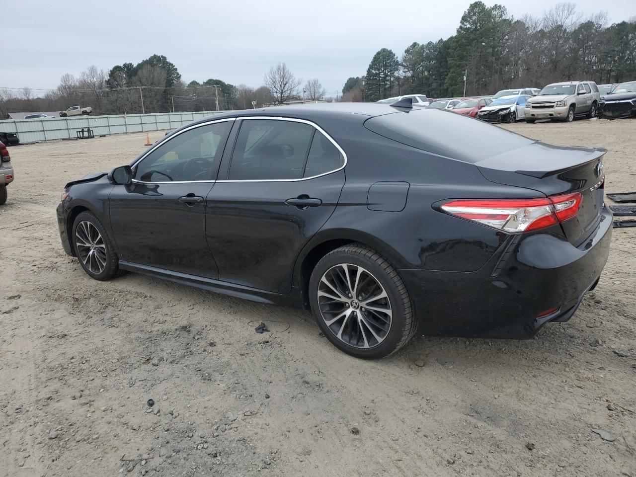 2020 TOYOTA CAMRY SE - Image 2
