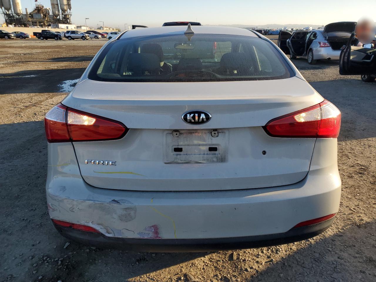 2015 KIA FORTE LX - Фото 6
