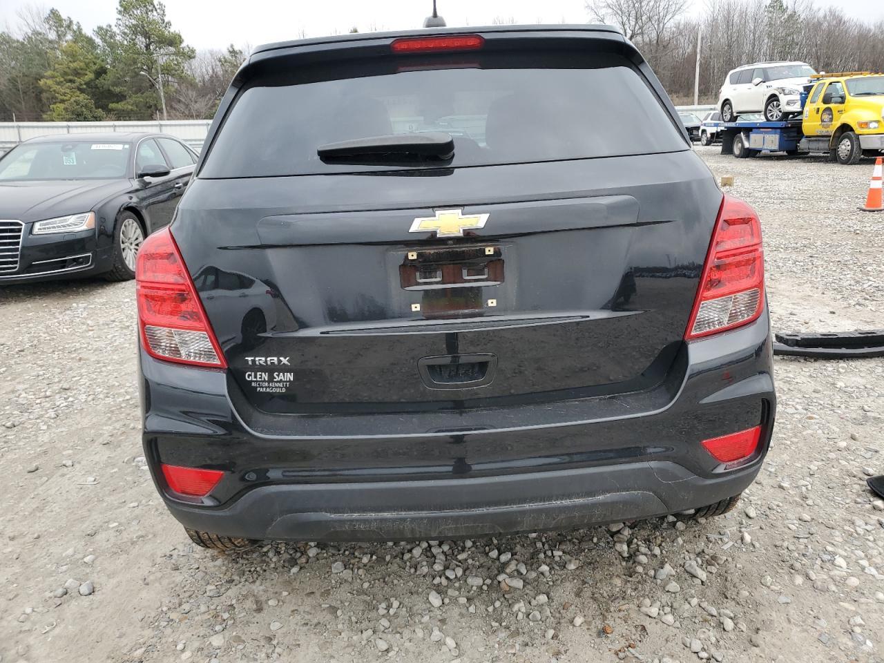 2021 CHEVROLET TRAX LS - Image 6
