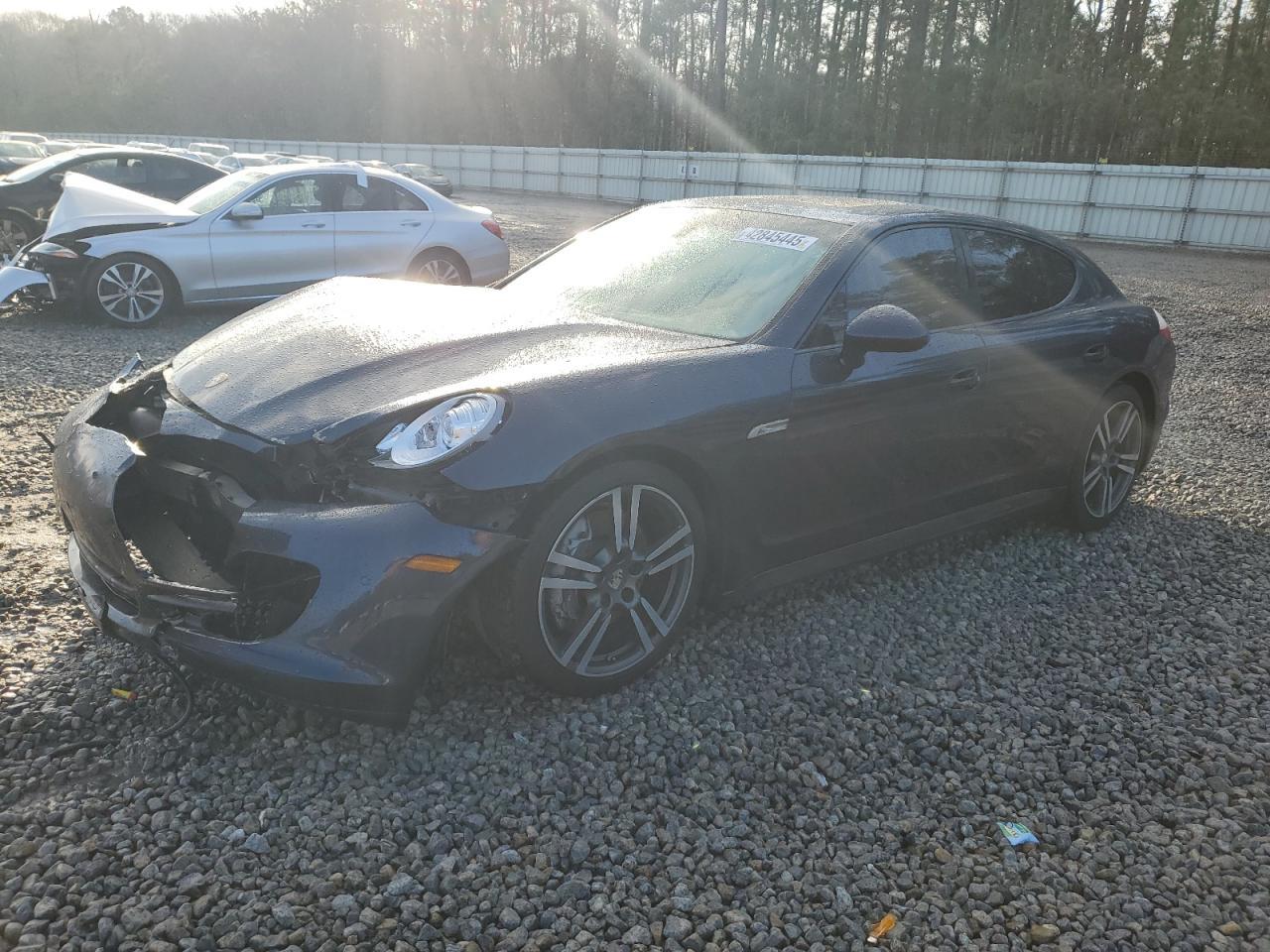 2013 PORSCHE PANAMERA 2