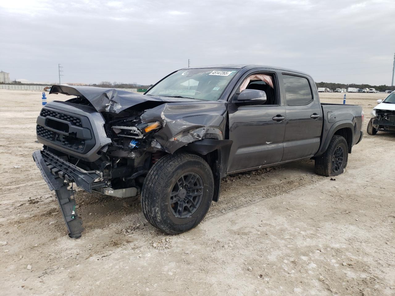 2020 TOYOTA TACOMA DOU