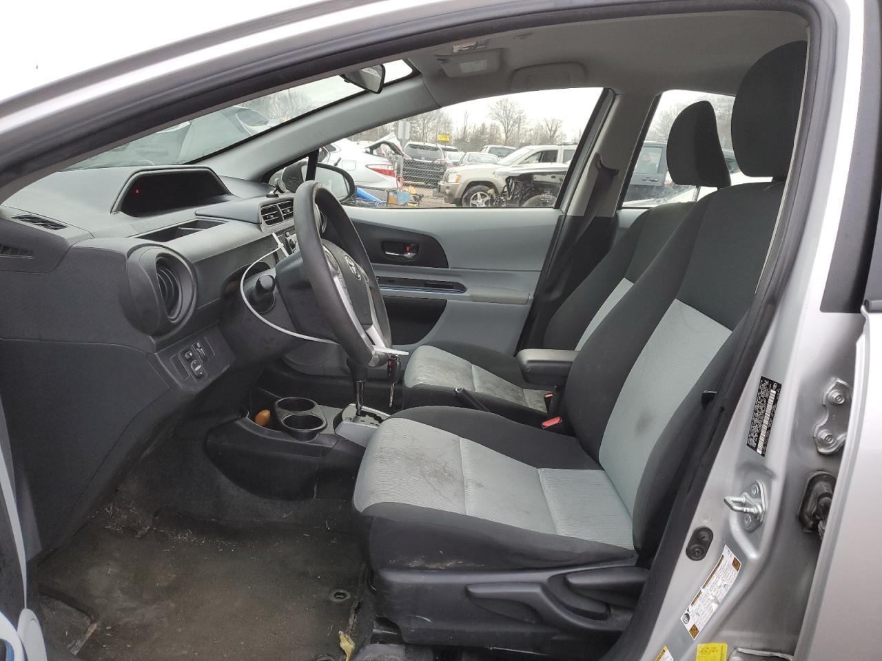 2013 TOYOTA PRIUS C - Image 7
