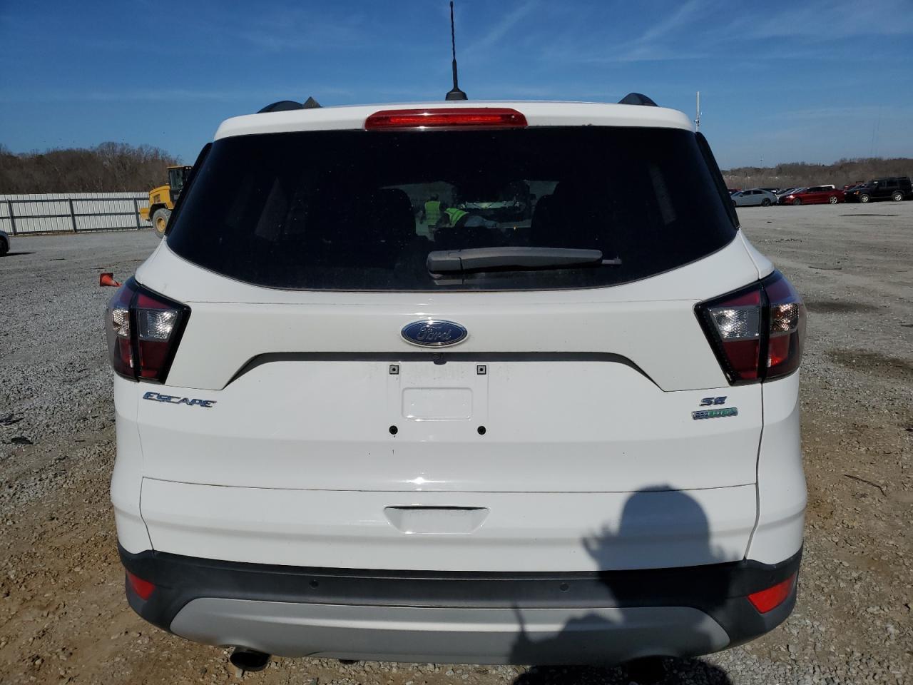 2017 FORD ESCAPE SE - Image 6