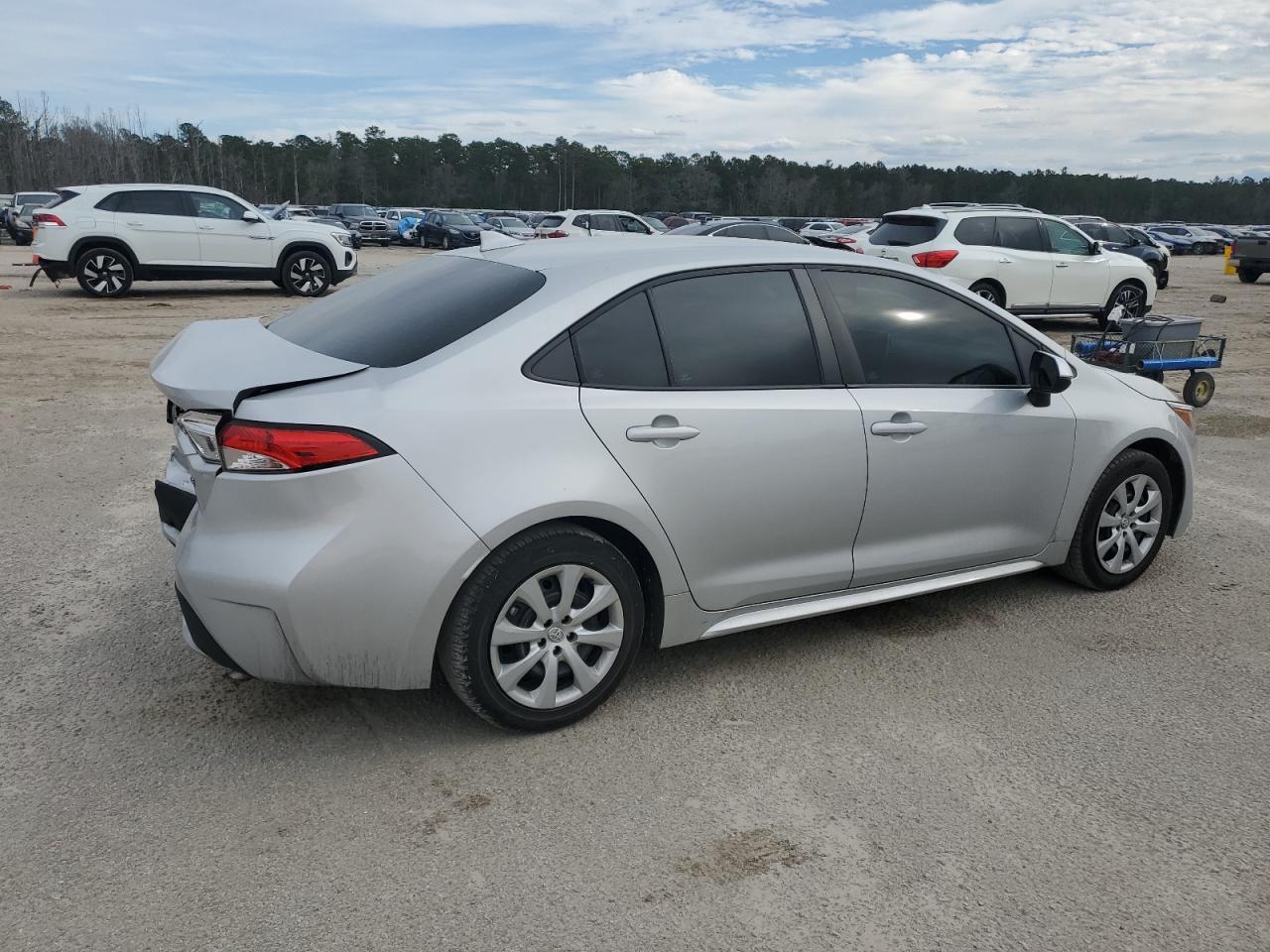 2021 TOYOTA COROLLA LE - Фото 3