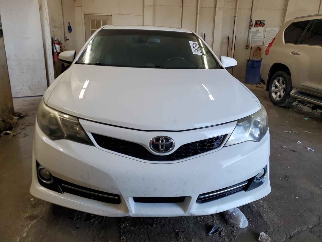 2012 TOYOTA CAMRY SE A - Фото 5