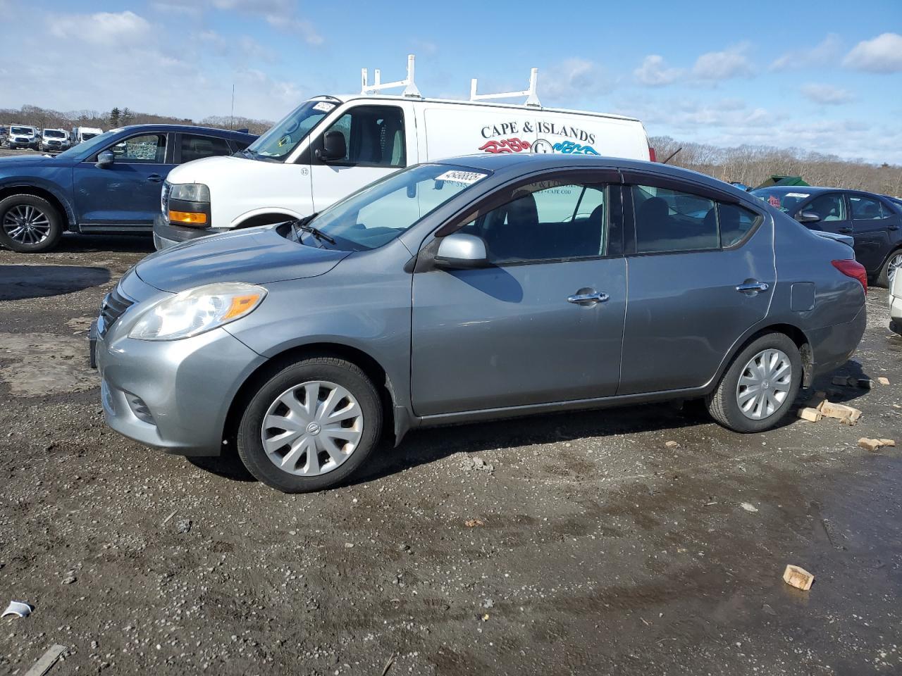 2014 NISSAN VERSA S