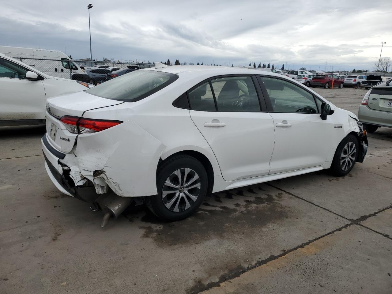 2021 TOYOTA COROLLA LE - Фото 3