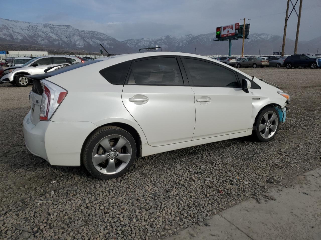 2013 TOYOTA PRIUS - Фото 3