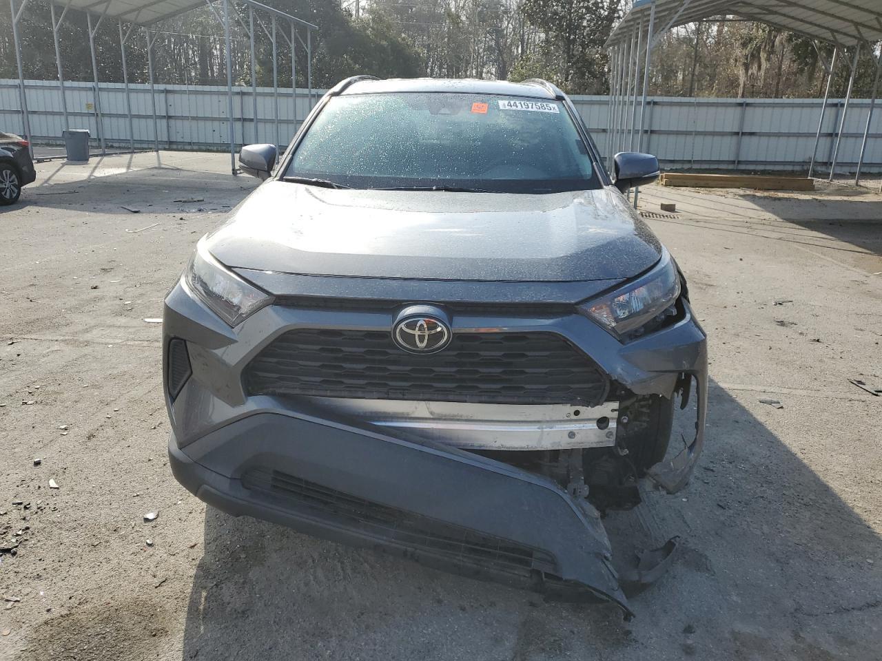 2021 TOYOTA RAV4 LE - Фото 5