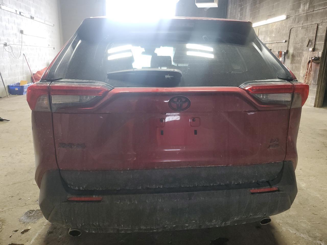 2023 TOYOTA RAV4 LE - Фото 6