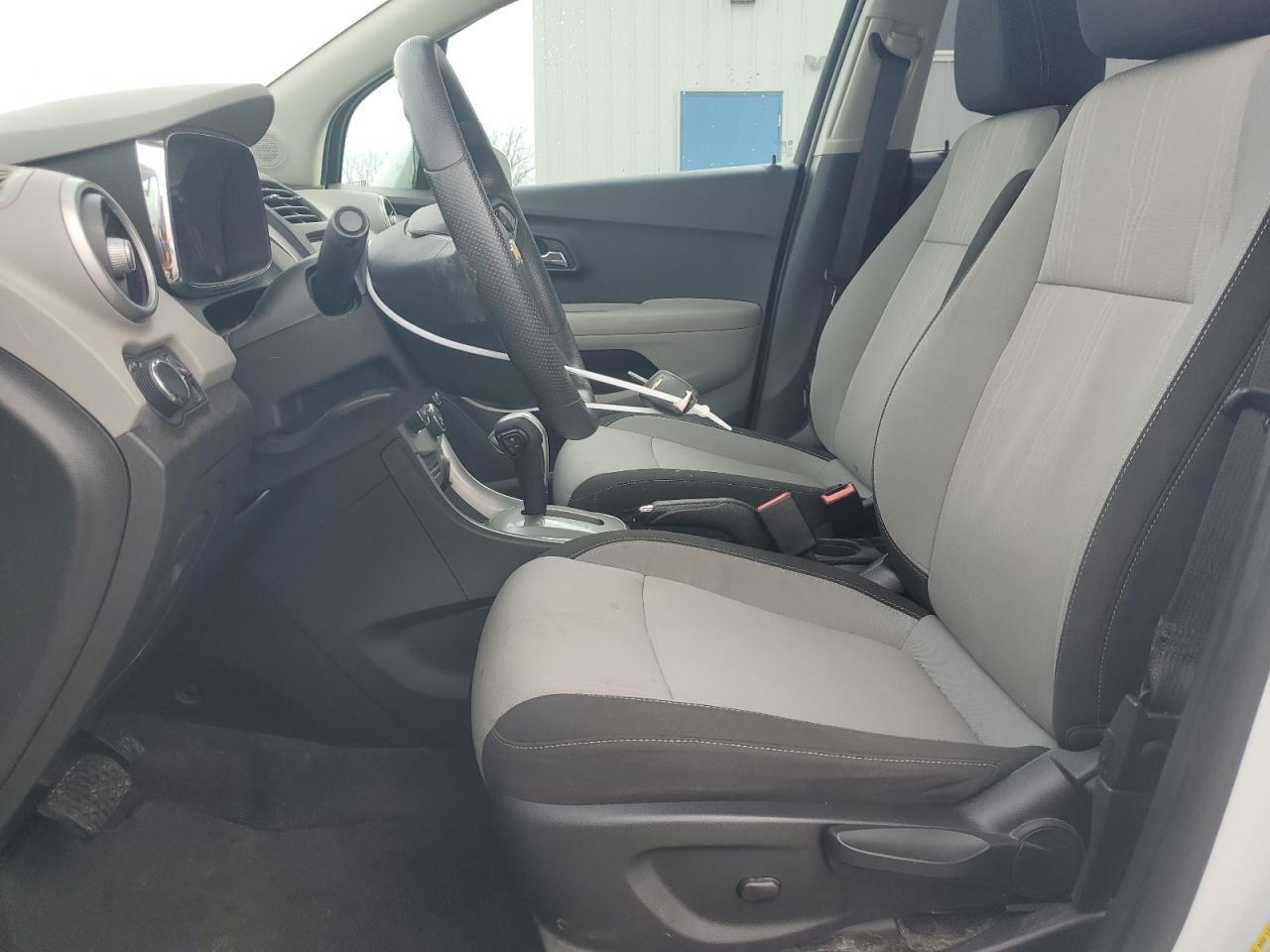2015 CHEVROLET TRAX 1LT - Image 7