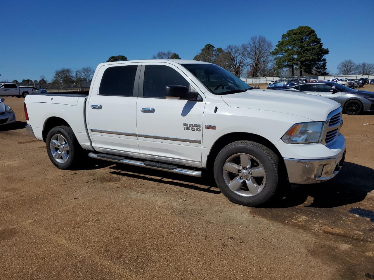 2017 RAM 1500 SLT - Image 4