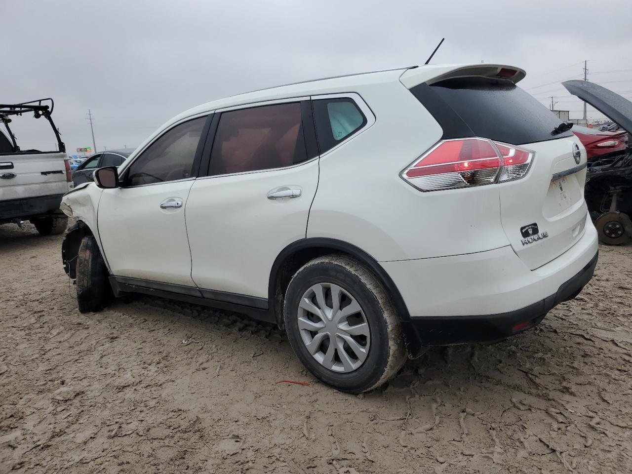2015 NISSAN ROGUE S - Image 2
