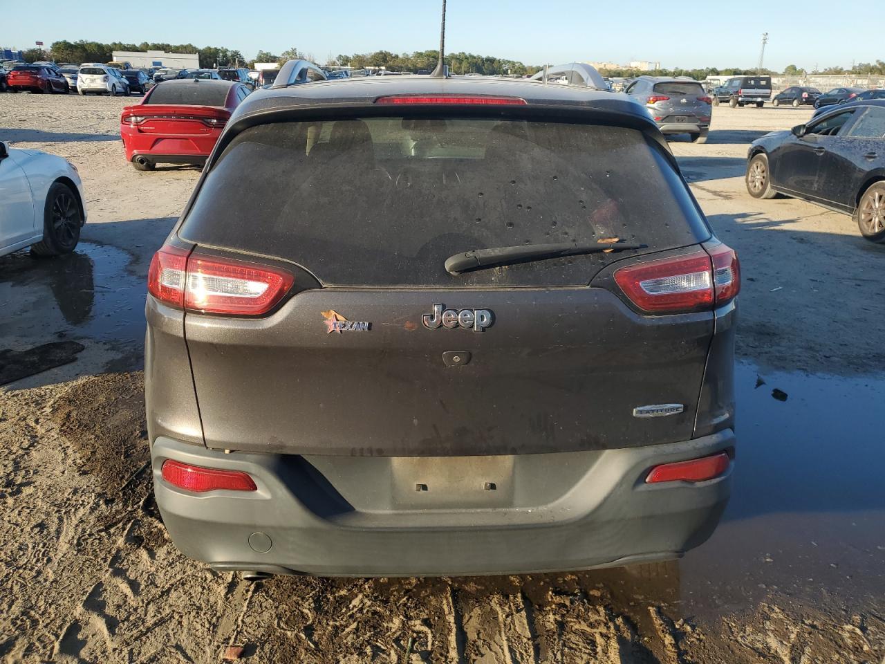 2017 JEEP CHEROKEE L - Image 6