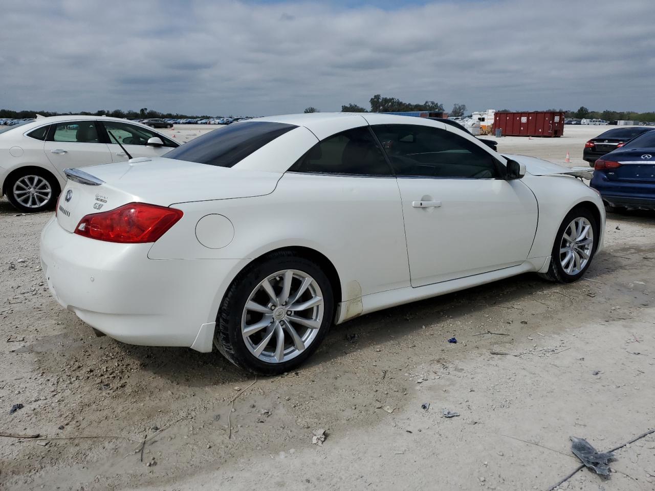 2012 INFINITI G37 BASE - Image 3