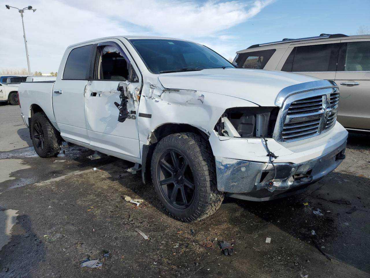 2015 RAM 1500 SLT - Image 4