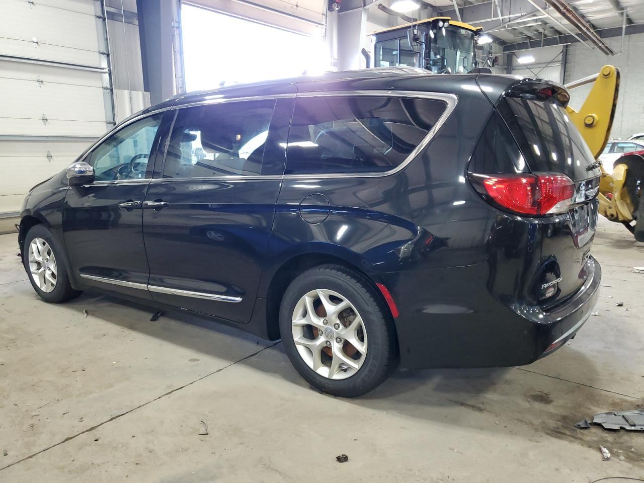 2020 CHRYSLER PACIFICA L - Image 2