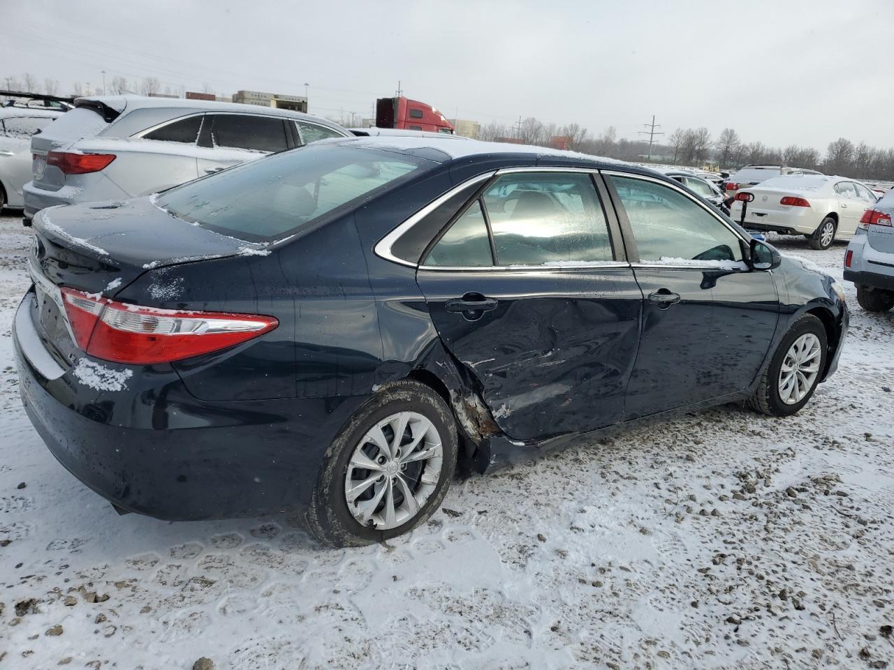 2017 TOYOTA CAMRY LE - Image 3