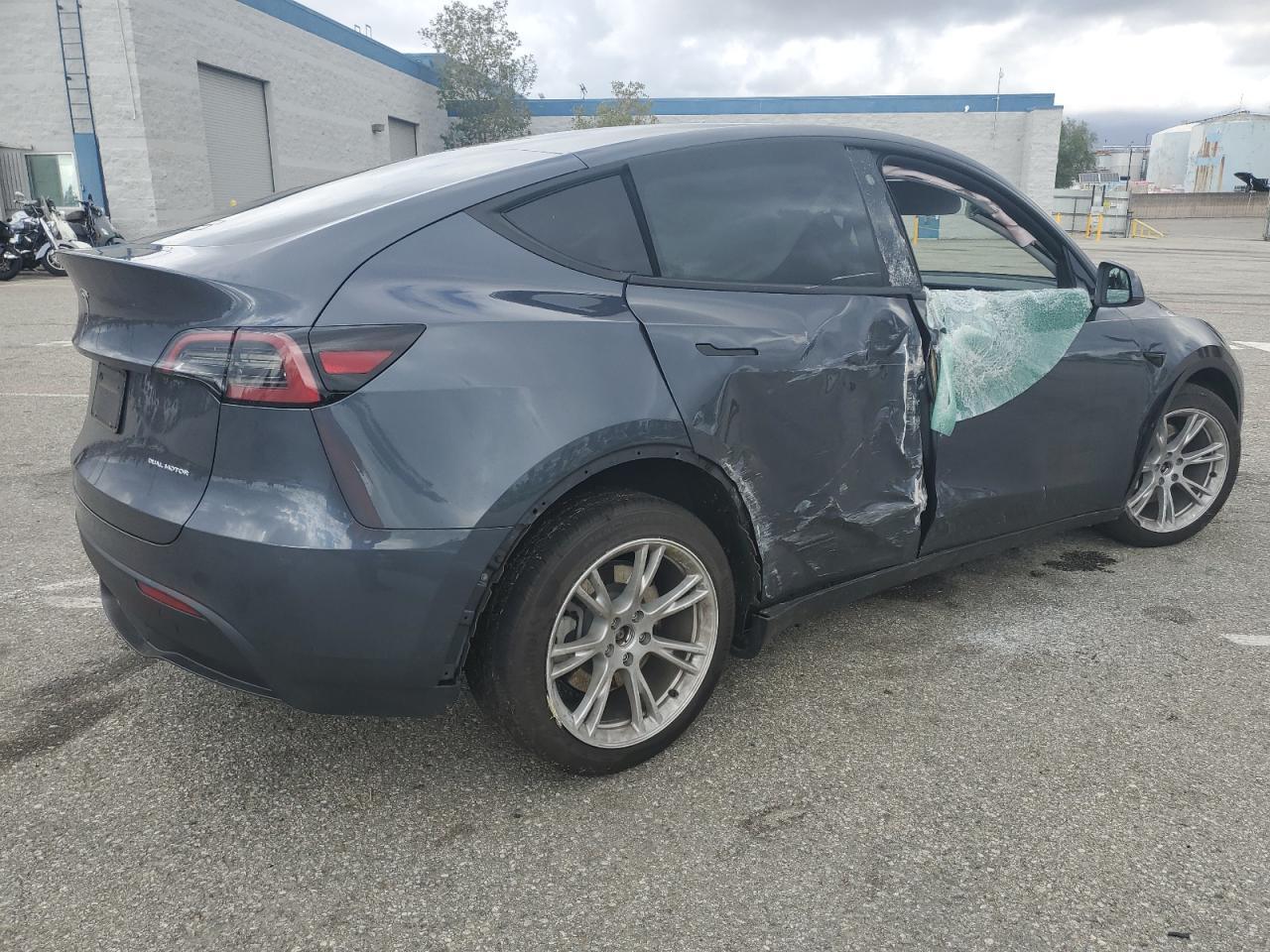 2023 TESLA MODEL Y - Image 3