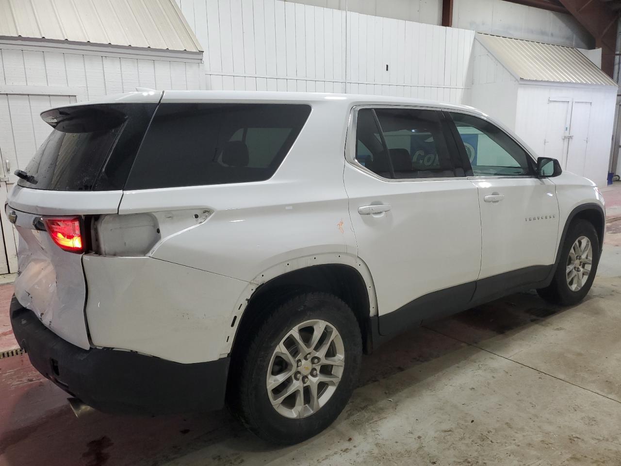 2020 CHEVROLET TRAVERSE L - Фото 3
