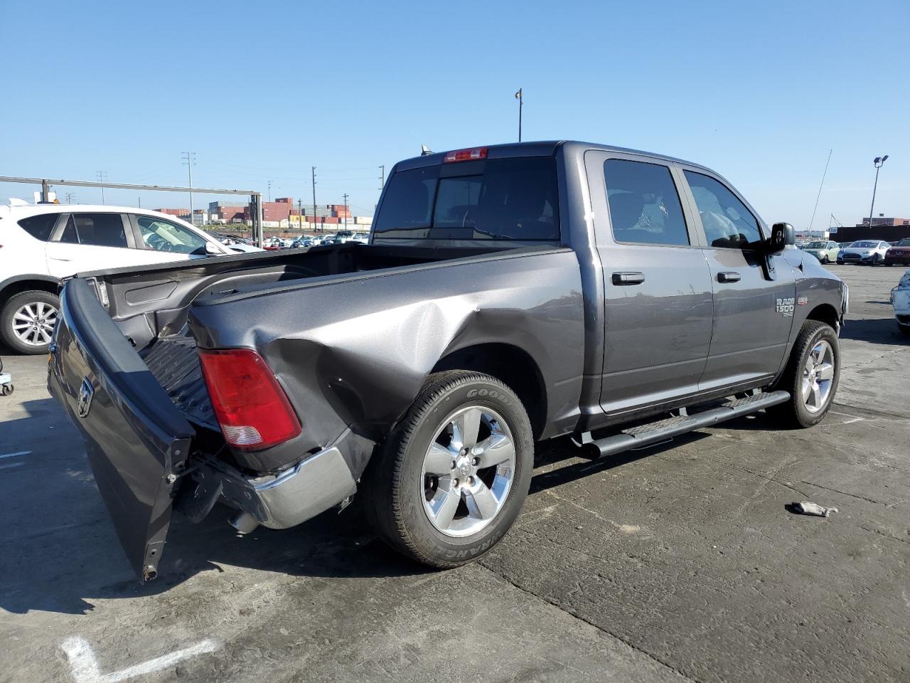 2019 RAM 1500 CLASS - Image 3