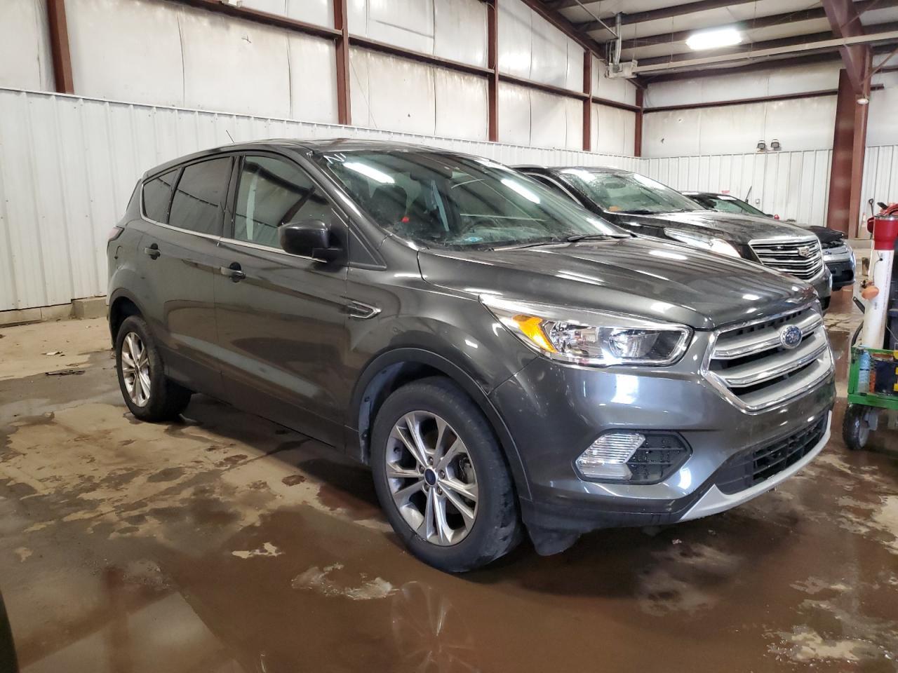 2017 FORD ESCAPE SE - Фото 4