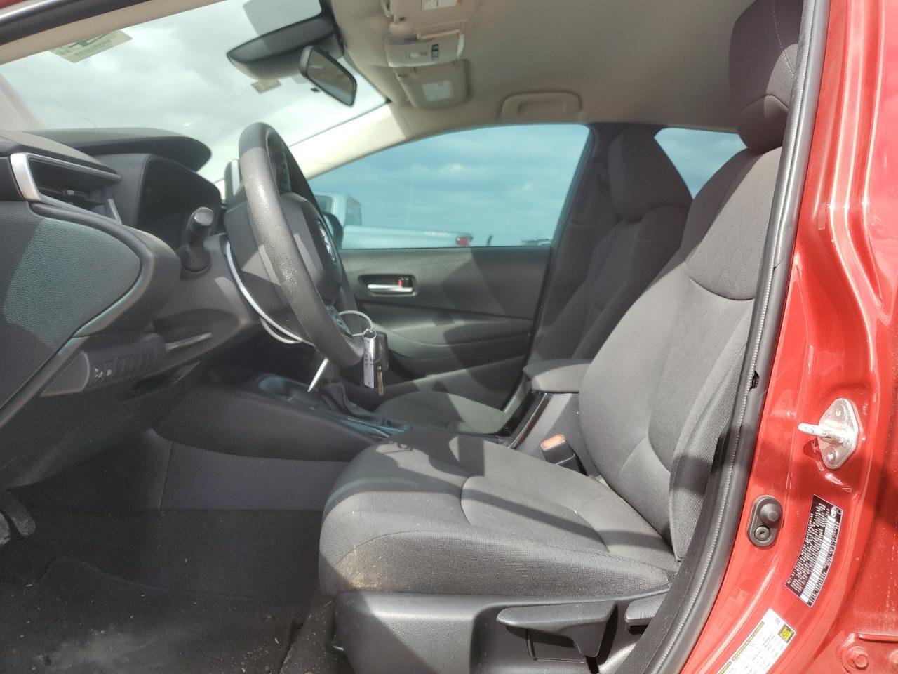2020 TOYOTA COROLLA LE - Фото 7