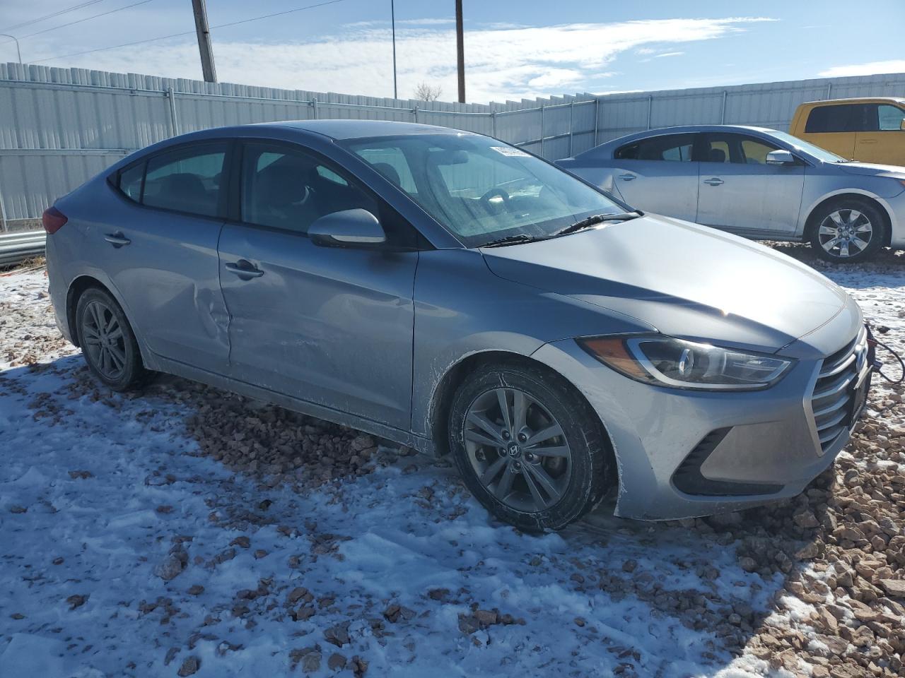 2017 HYUNDAI ELANTRA SE - Фото 4