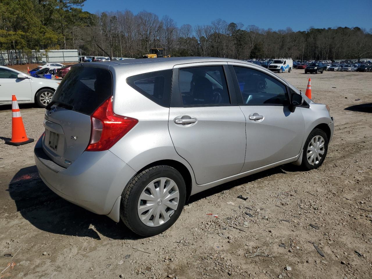 2015 NISSAN VERSA NOTE - Фото 3