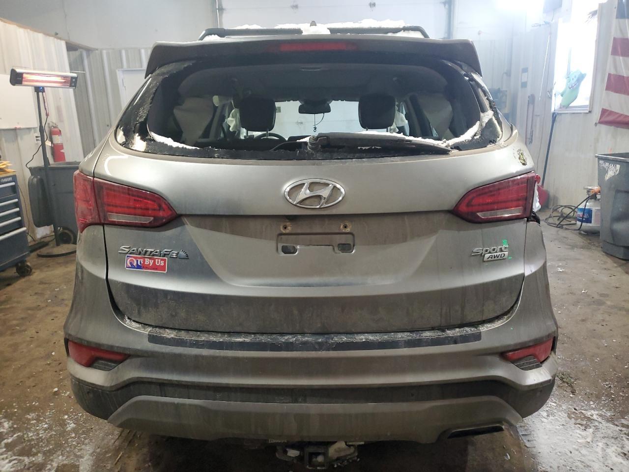 2017 HYUNDAI SANTA FE S - Image 6